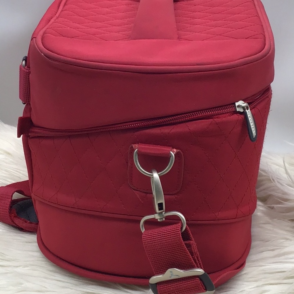 Travelon Red Quilted Toiletry Travel Bag - Picture 10 of 13
